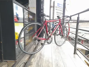 Ex Uk Aluminum Schwinn 700 2x8 Road Bike