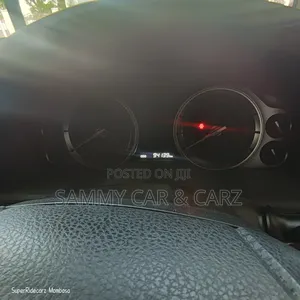 Toyota Land Cruiser 4.6 V8 AX 2017 Gold