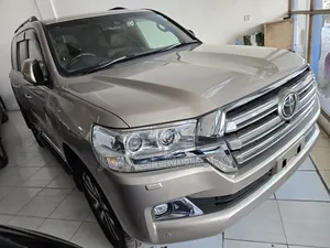 Toyota Land Cruiser 2018 Gold