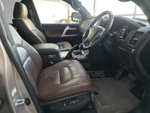 Toyota Land Cruiser 2018 Gold