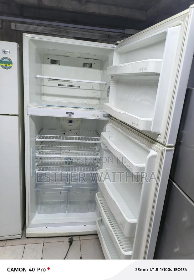 White Digital Lg Fridge 600 Litres - thumbnail 3