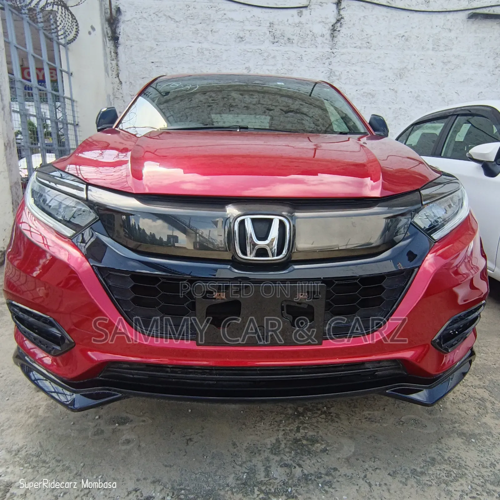 Honda Vezel 1.5 Hybrid 2WD 2018 Maroon