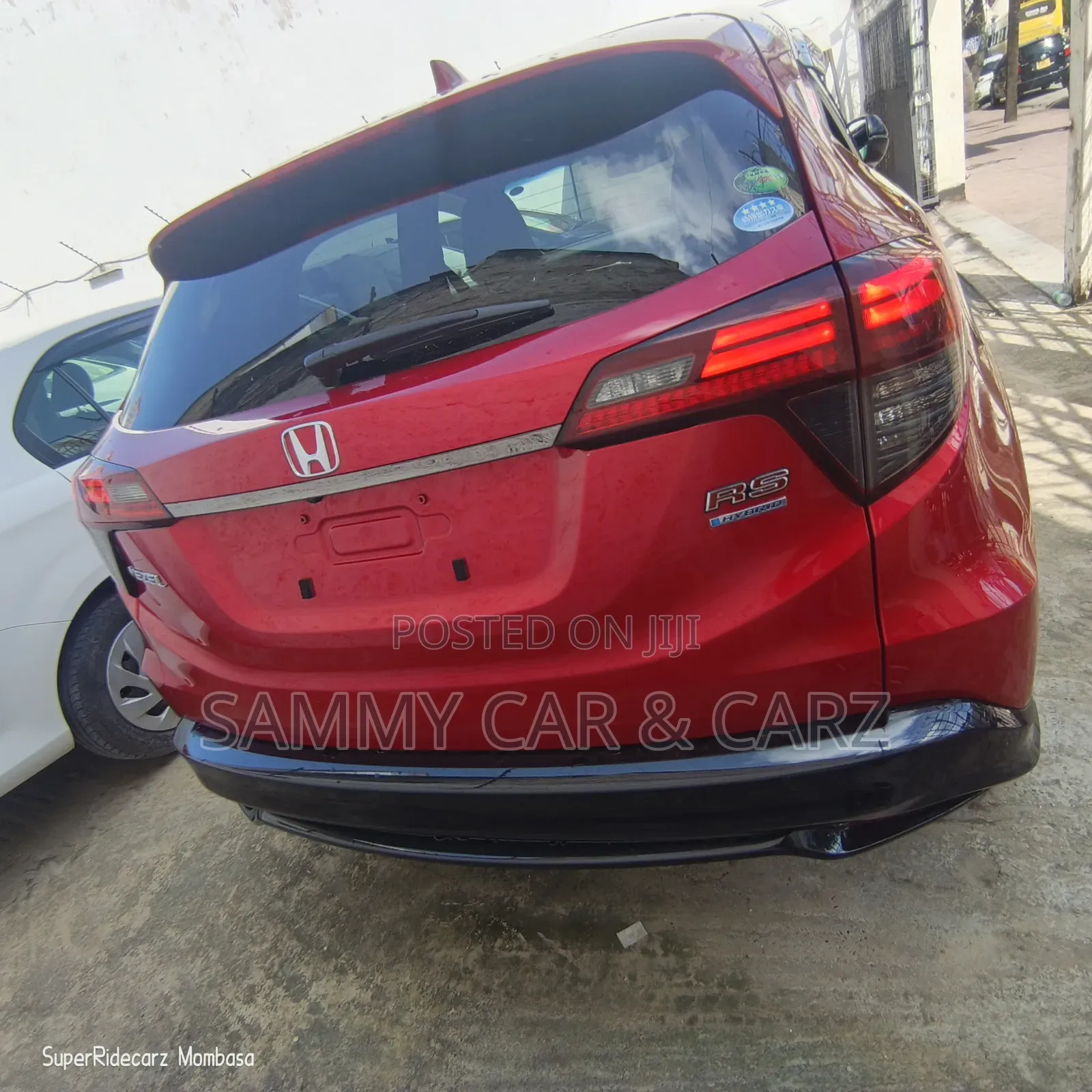 Honda Vezel 1.5 Hybrid 2WD 2018 Maroon