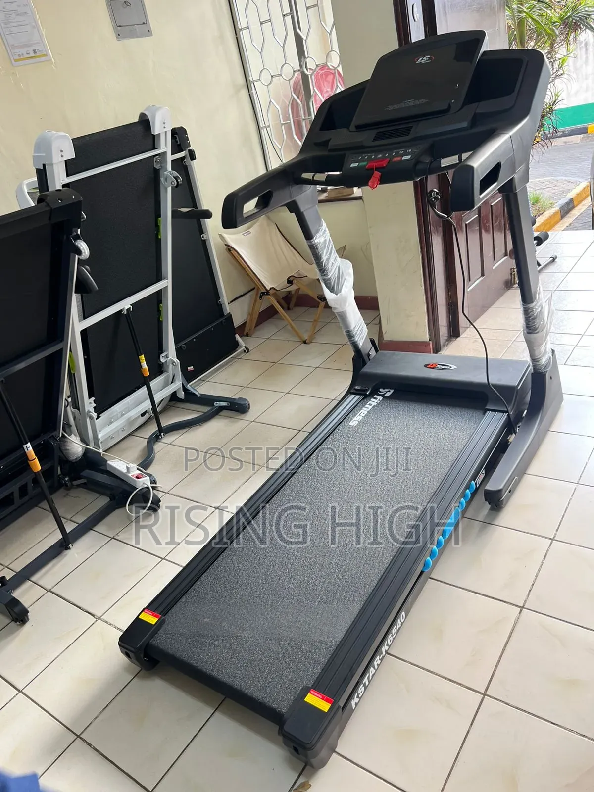 Heavy-Duty Commercial Treadmill – Ls Fitness