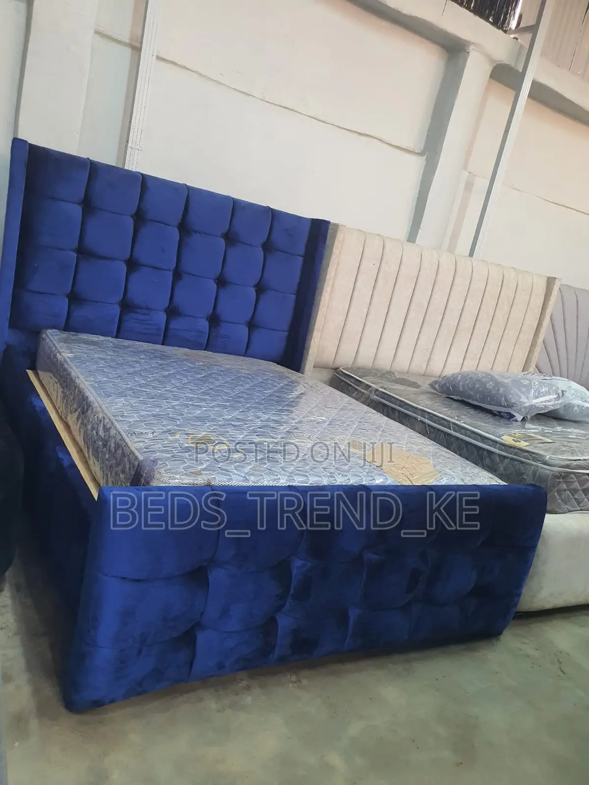 Modern Artistic 6 by 6 Bed