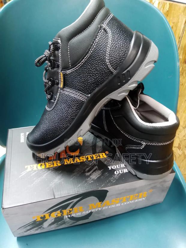 Safety Shoes - main view