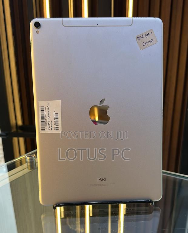 Apple iPad Pro 10.5 (2017) 64 GB Silver - thumbnail 3