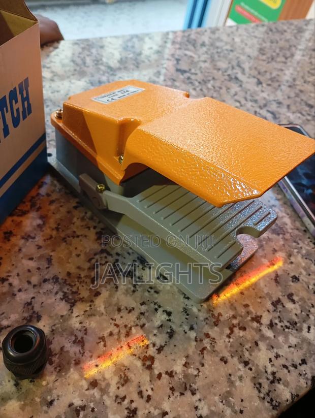 Metal Foot Control Switch Self-Reset Switch for Shearing Machine