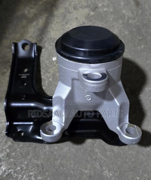 Nissan Teana/Murano/Elgrand J32 Engine Mounting