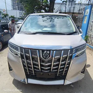 Toyota Alphard 2018 Gold