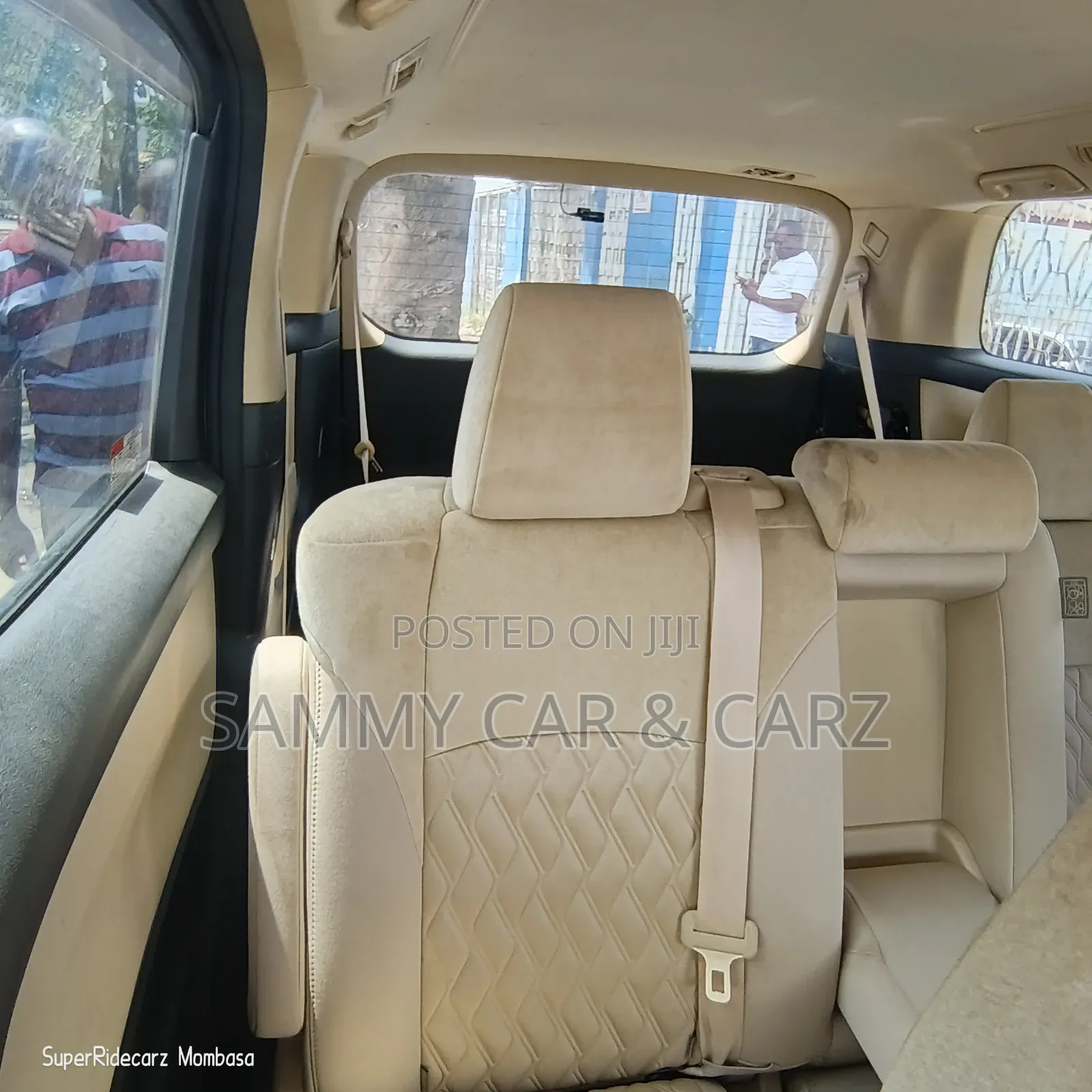 Toyota Alphard 2018 Gold
