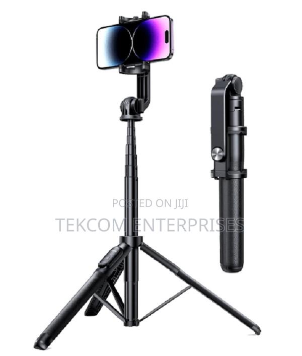 Ugreen Selfie Stick Tripod With Bluetooth Remote - thumbnail 2