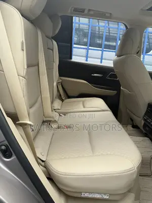 Toyota Land Cruiser 2023 Gold