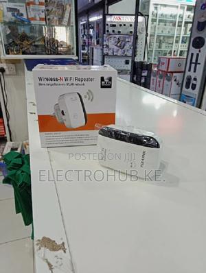 Mini Wifi Range Extender/Repeater - thumbnail 2