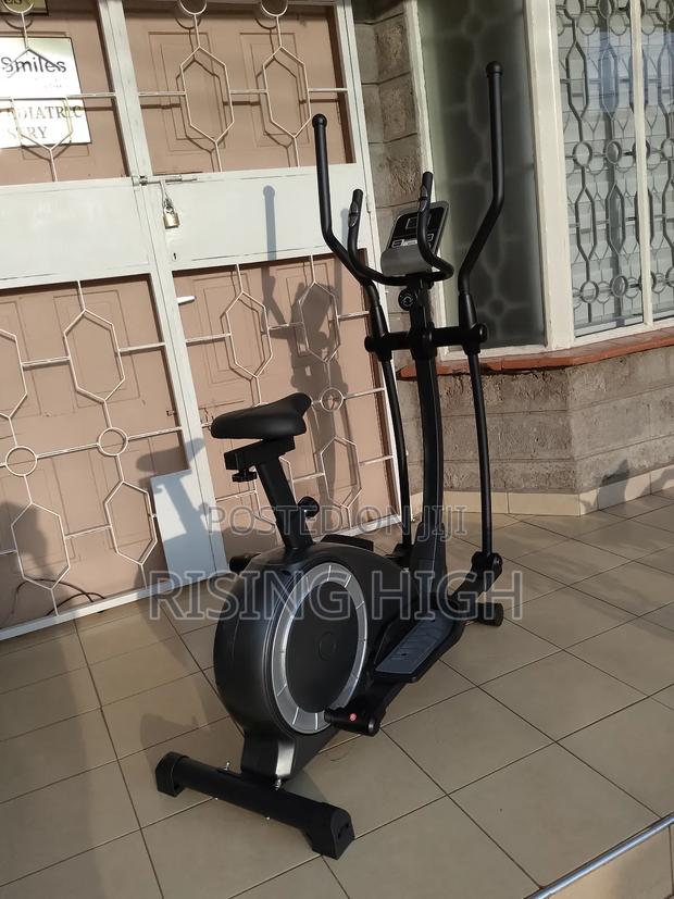 Adjustable Resistance Cross Trainer Machine
