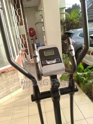 Professional Cross Trainer – Gym Quality