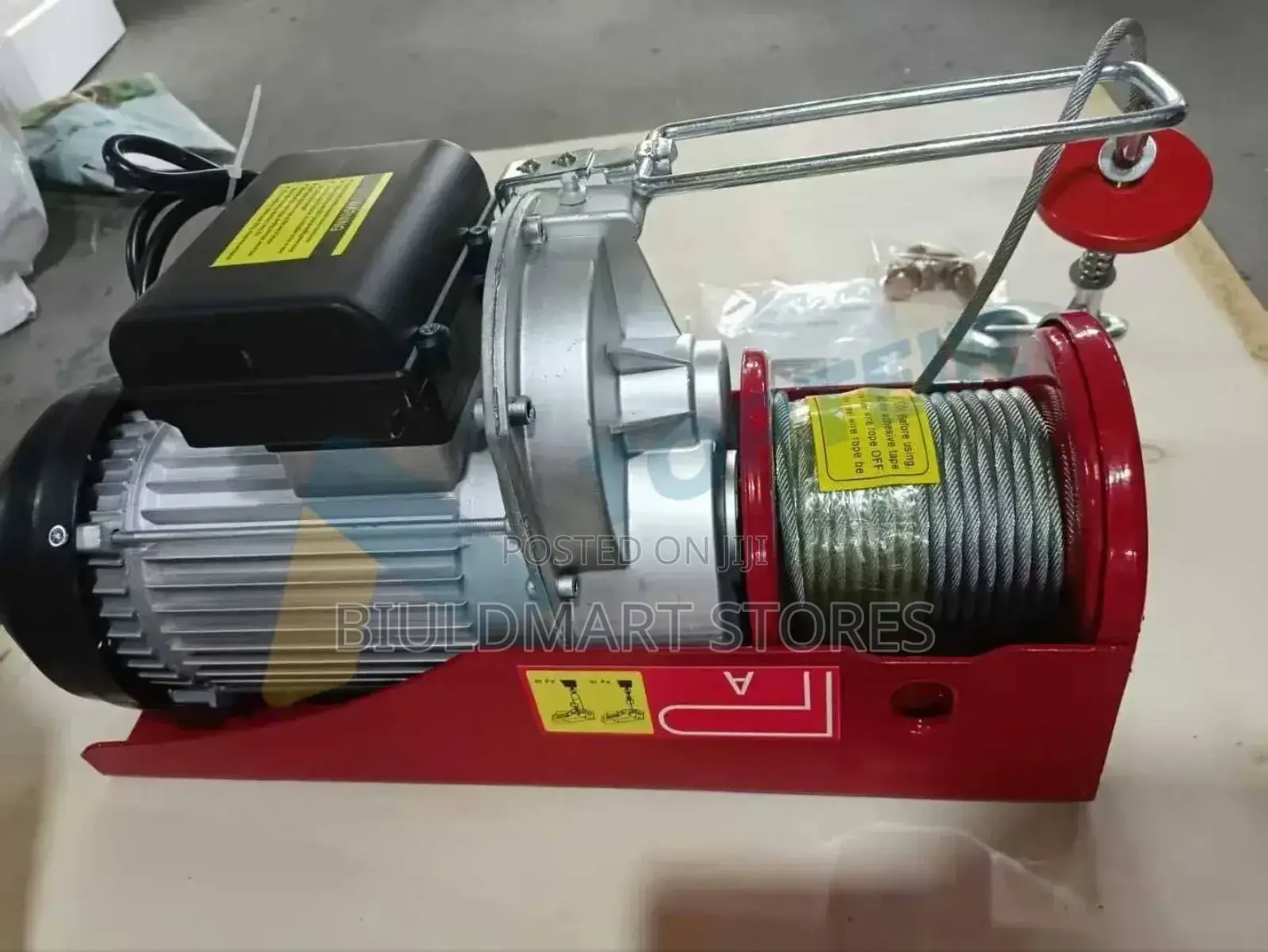 Heavy Lifting Winch With Simple Remote Control Operation