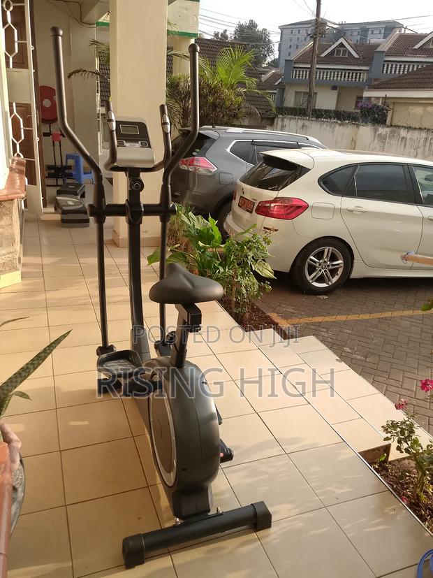 Compact Elliptical Cross Trainer for Apartments