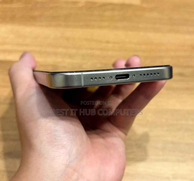 Apple iPhone 15 Pro Max 256 GB Gold - thumbnail 3