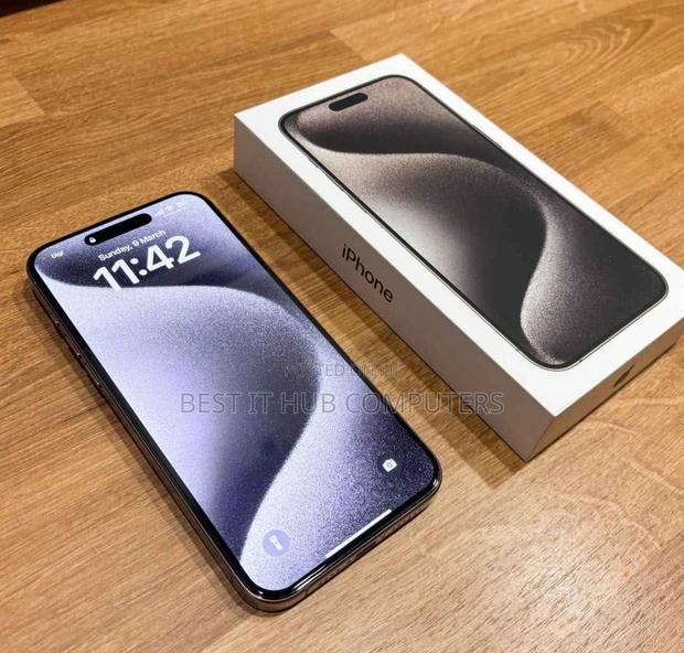 Apple iPhone 15 Pro Max 256 GB Gold - thumbnail 2