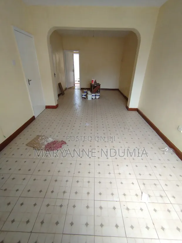 3bdrm Maisonette in South B for rent