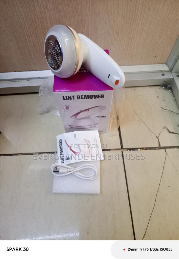*Lint Remover* Lint Remover With Usb Port