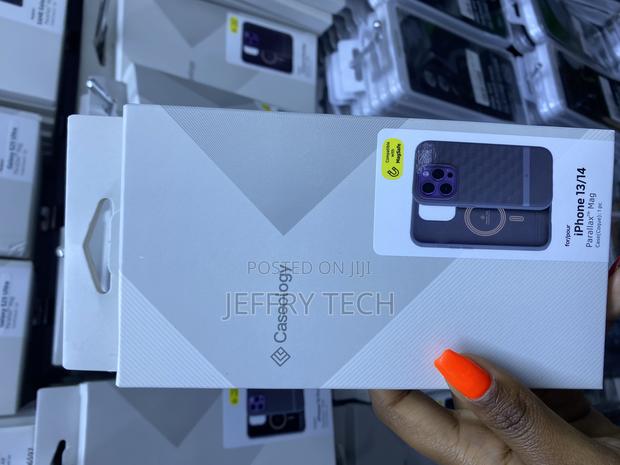 Ergonomic Design Case for iPhone 13/14 Caseology Parallax Mag Case - main view