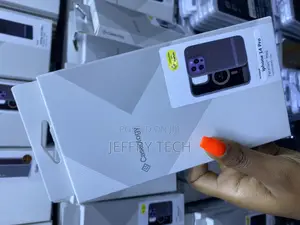 Sqwer Caseology Parallax Mag for iPhone 14 Pro Ergonomic Design
