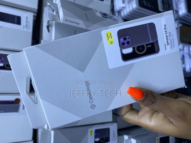 Sqwer Caseology Parallax Mag for iPhone 14 Pro Ergonomic Design - thumbnail 3