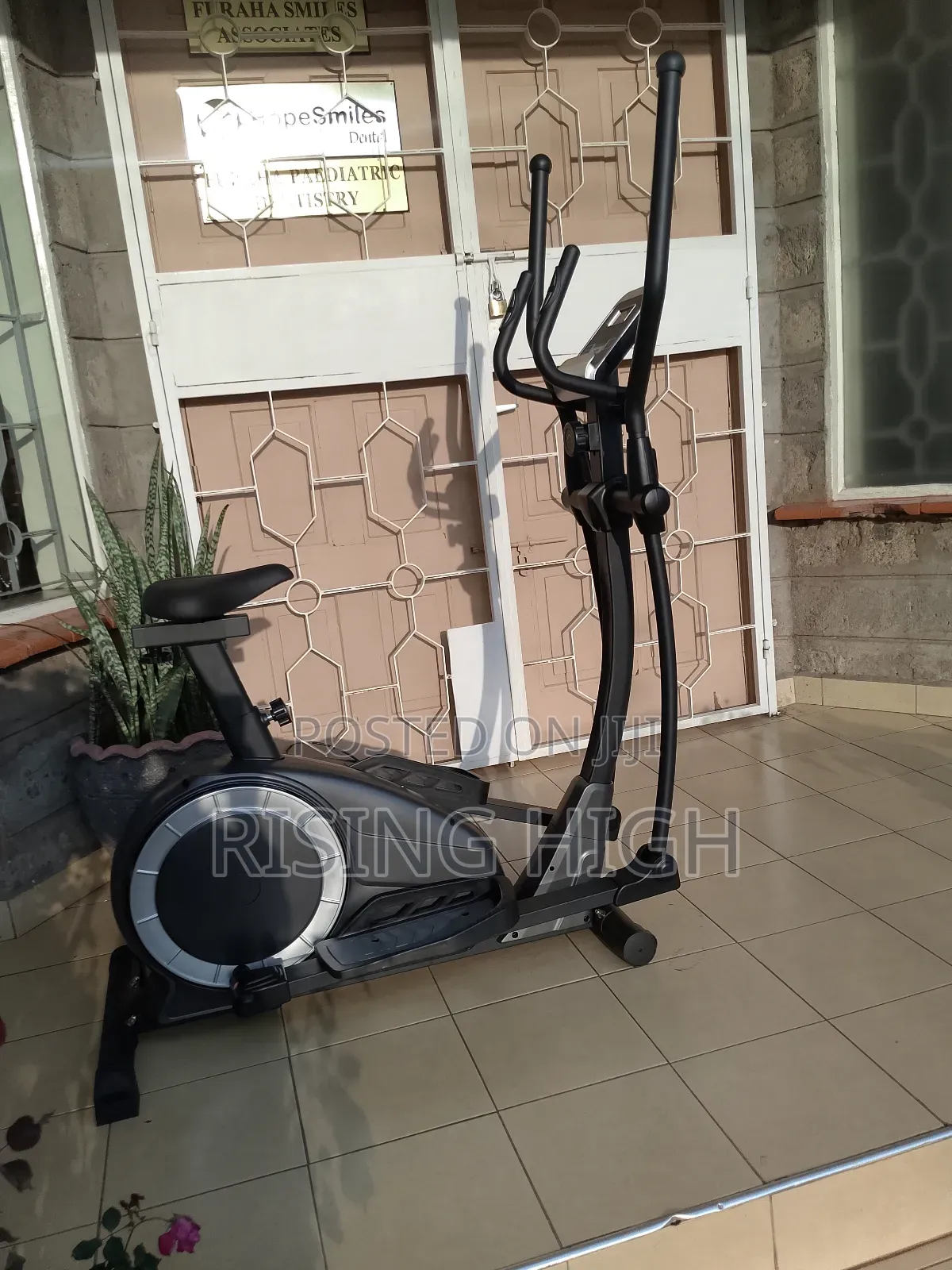 Cross Trainer – Smooth, Silent Effective
