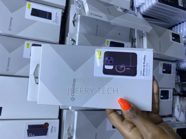 Caseology by Spigen Parallax Mag for iPhone 14 Pro Max - main view