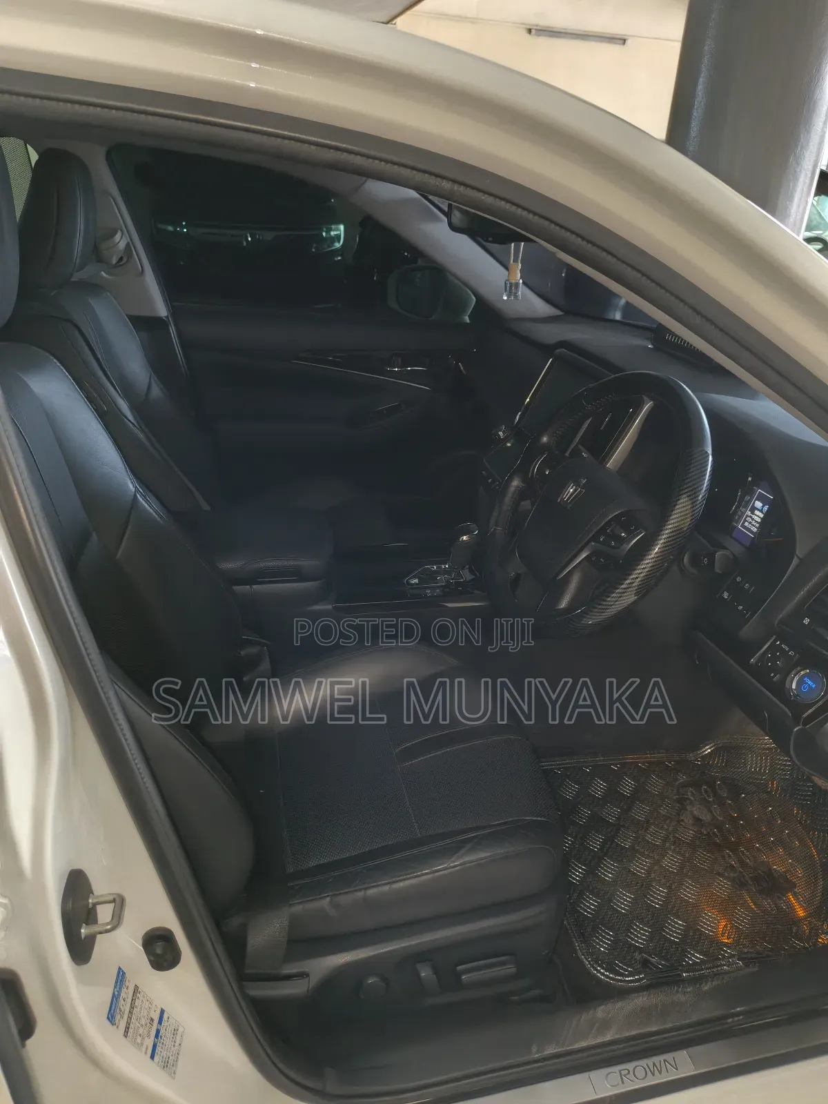 Toyota Crown Majesta 2.5 AWD Hybrid 2018 White
