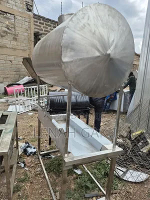 Water Reffing Table With Storage Tank