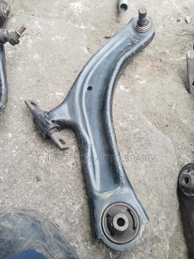 Nissan Serena Front Control Arms Well Maintained
