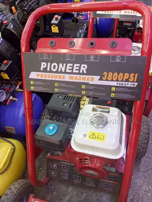 Well Performing 3800psi Pioneer Petrol Pressure Washer