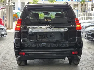 Toyota Land Cruiser Prado 2.8 2021 Black