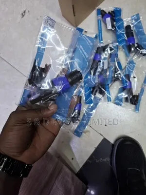 Soundking Cb103 Speakon Connectors