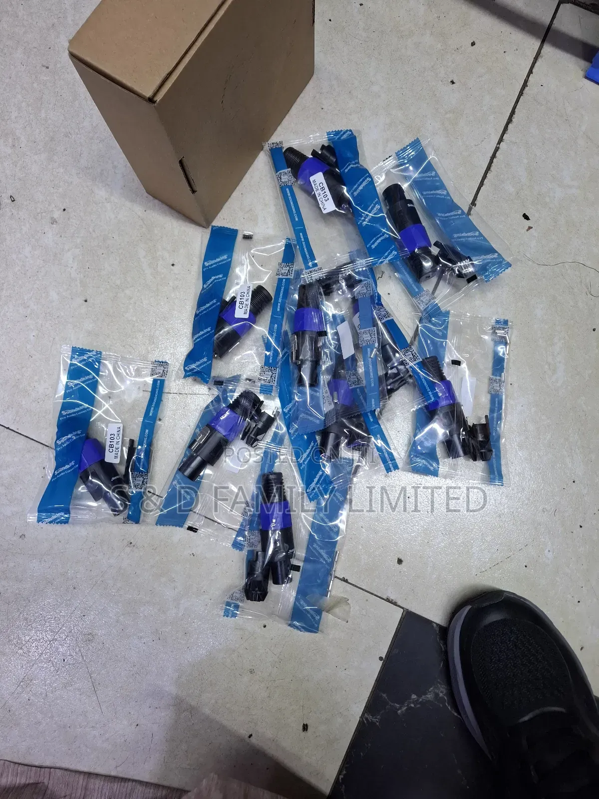 Soundking Cb103 Speakon Connectors