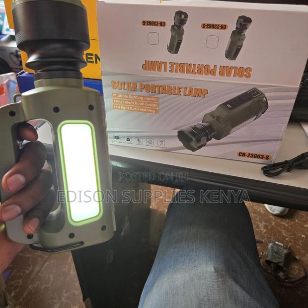 Rechargeable Torch With Solar Charging Panel Led Power Flashlight - thumbnail 9