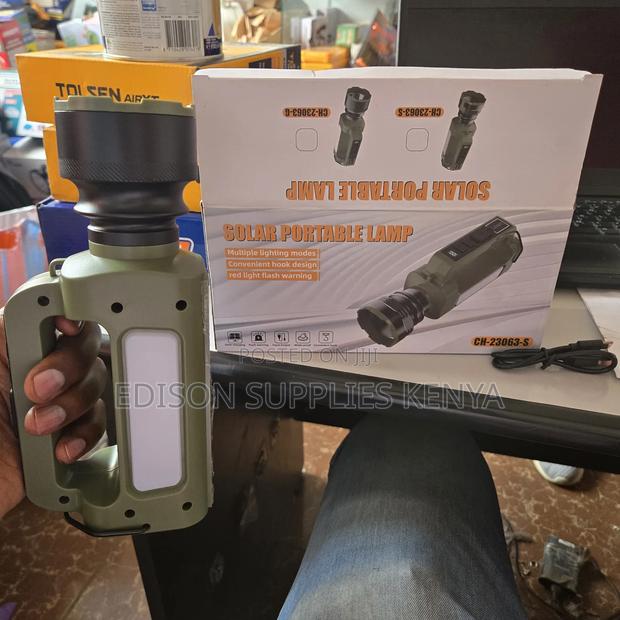 Rechargeable Torch With Solar Charging Panel Led Power Flashlight - thumbnail 11