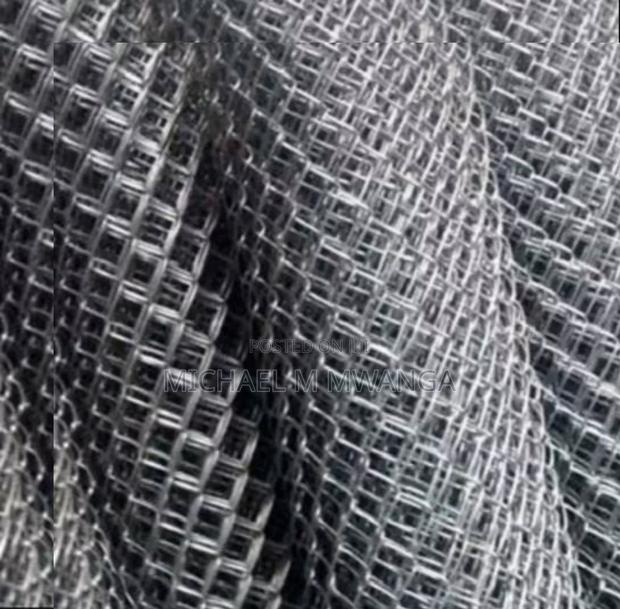 Galvanized 12.5g 65x65 4ft Chain Link - main view
