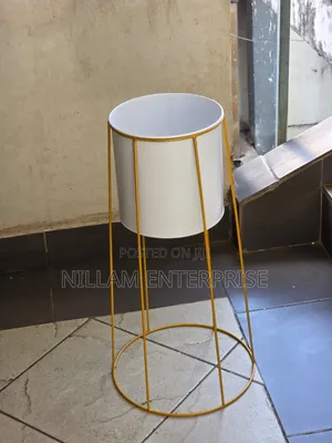 Modern Iron Art Flower Pot*