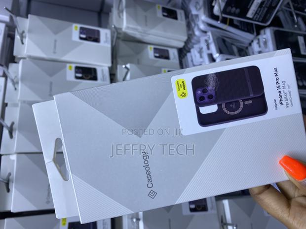 Caseology Parallax Magsafe Case for iPhone 15 Pro Max - thumbnail 3