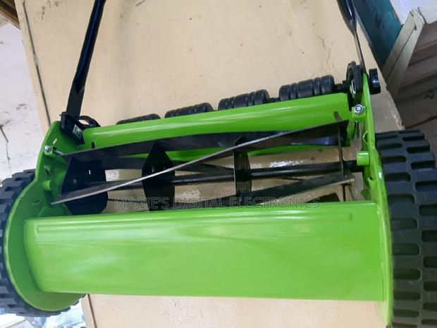 Highly Noted 16inch Aico Manual Lawn Mower - main view