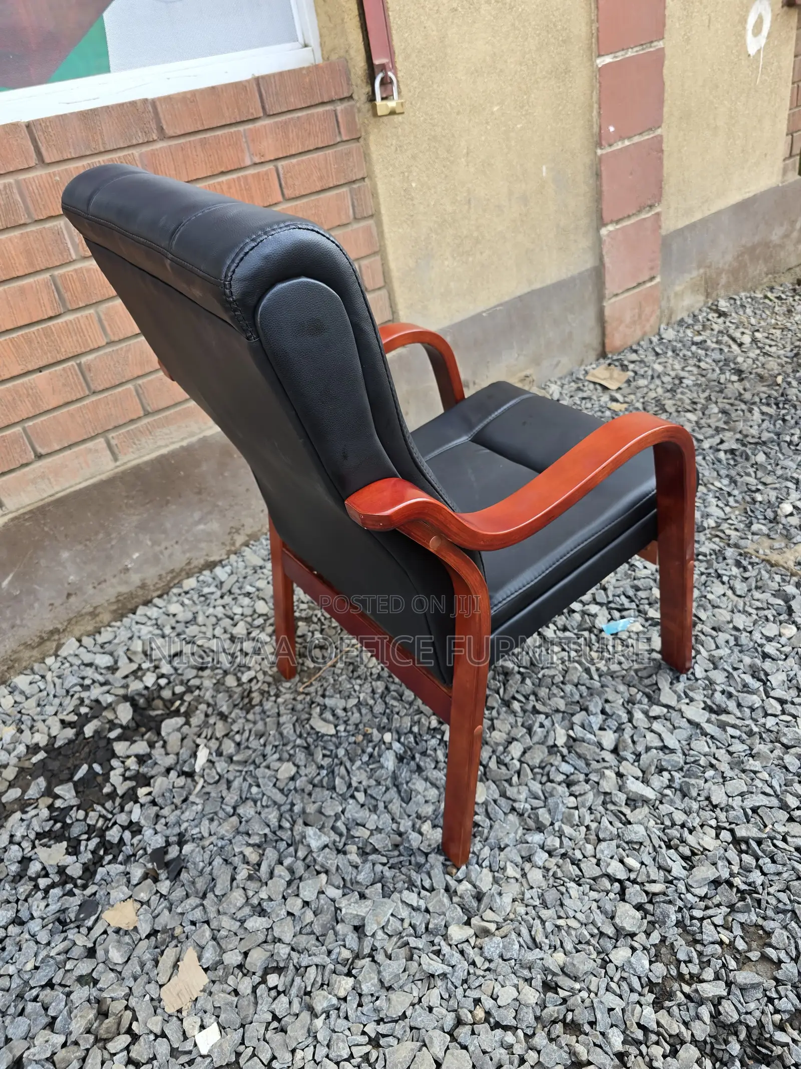 Mahogany Armrest Executive Visitor Seat