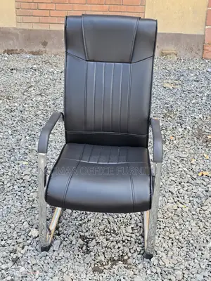 Black Leather High Back Executive Visitor Seat
