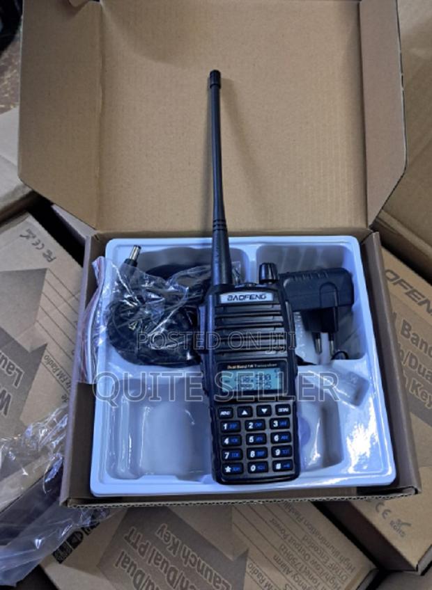 Baofeng Uv-82 Dual Band Handheld Transceiver Walkie Talkie – 8-10 Km
