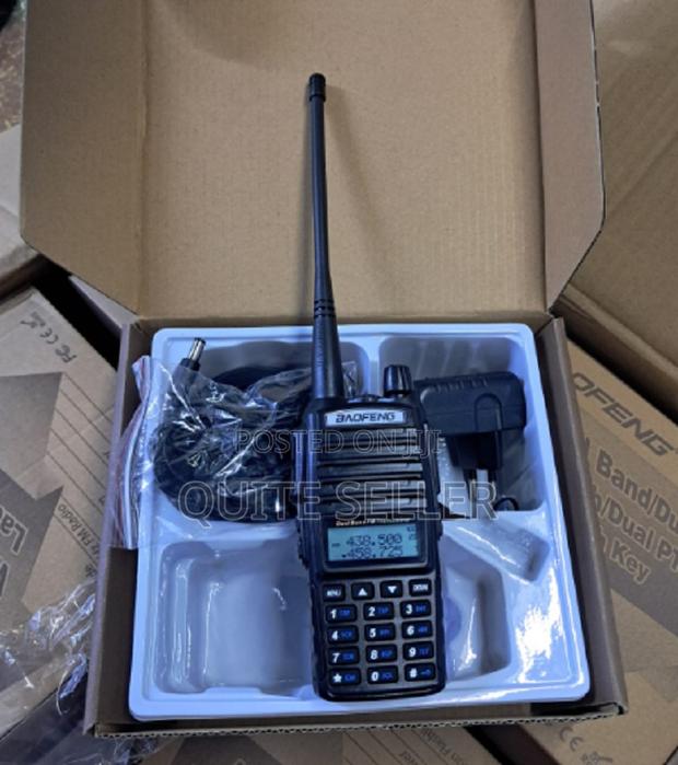 Baofeng Walkie Talkie With Dual PTT 5w Power Output (Uv-82)