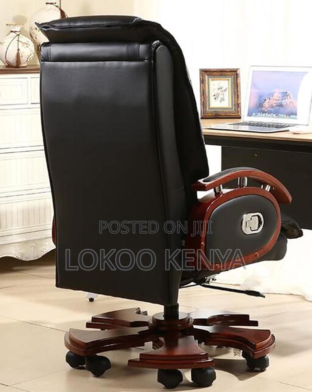Office Chair: Black Leather Comfort Office Chair