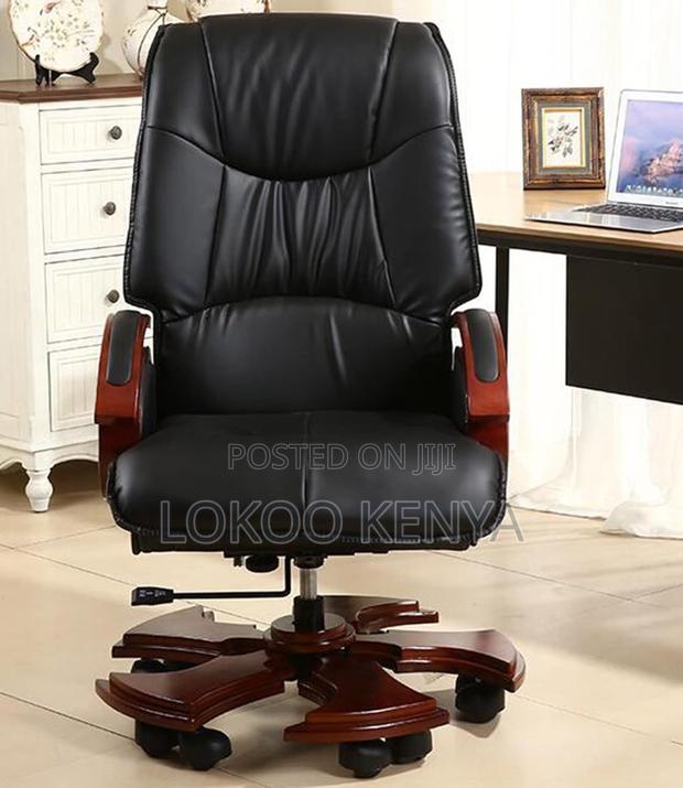 Office Chair: Black Leather Comfort Office Chair - thumbnail 3
